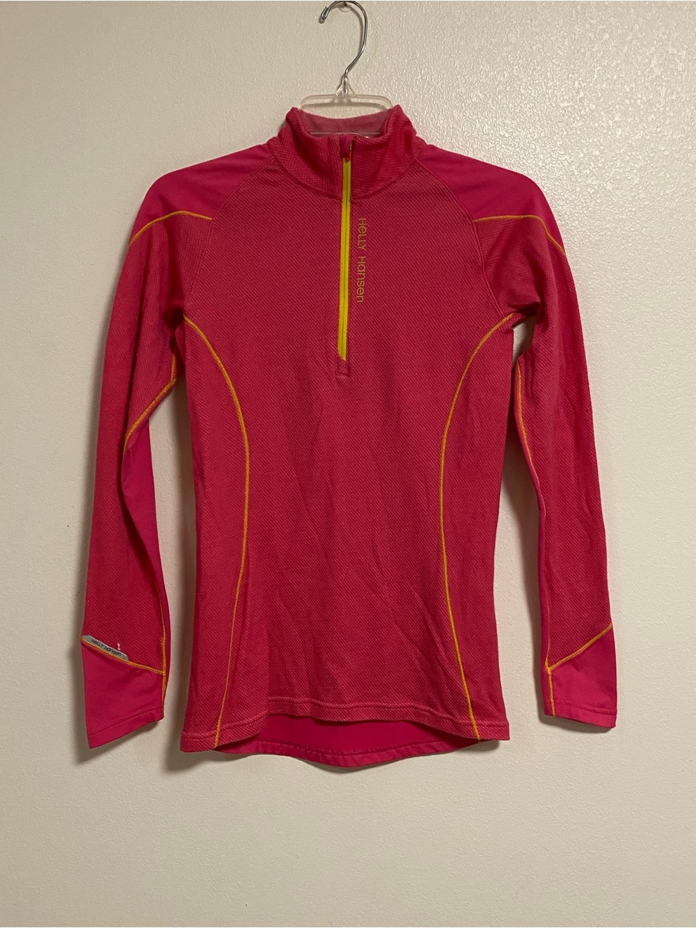 Helly Hansen Training Quarter-Zip Top women 
Size Medium Merino Wool blend FLAWS